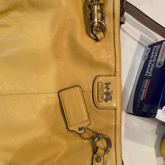 Coach Madison Sabrina satchel handbag in a soft yellow leather butter yellow - Picture 3 of 12